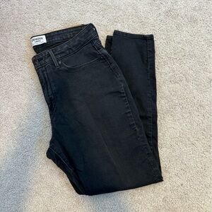 Levi’s Women’s High Rise Skinny Black Jeans Size 16